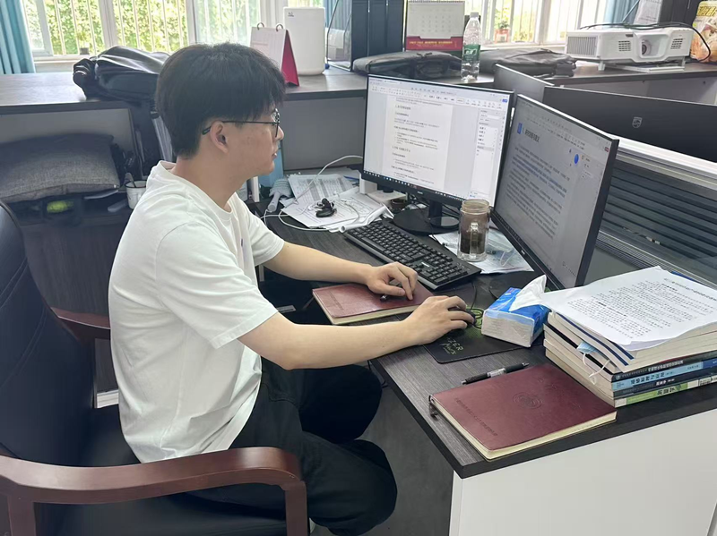 郭爱_副本.png