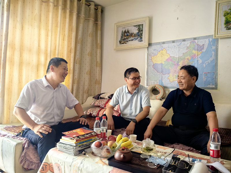 慰问退伍老兵.jpg
